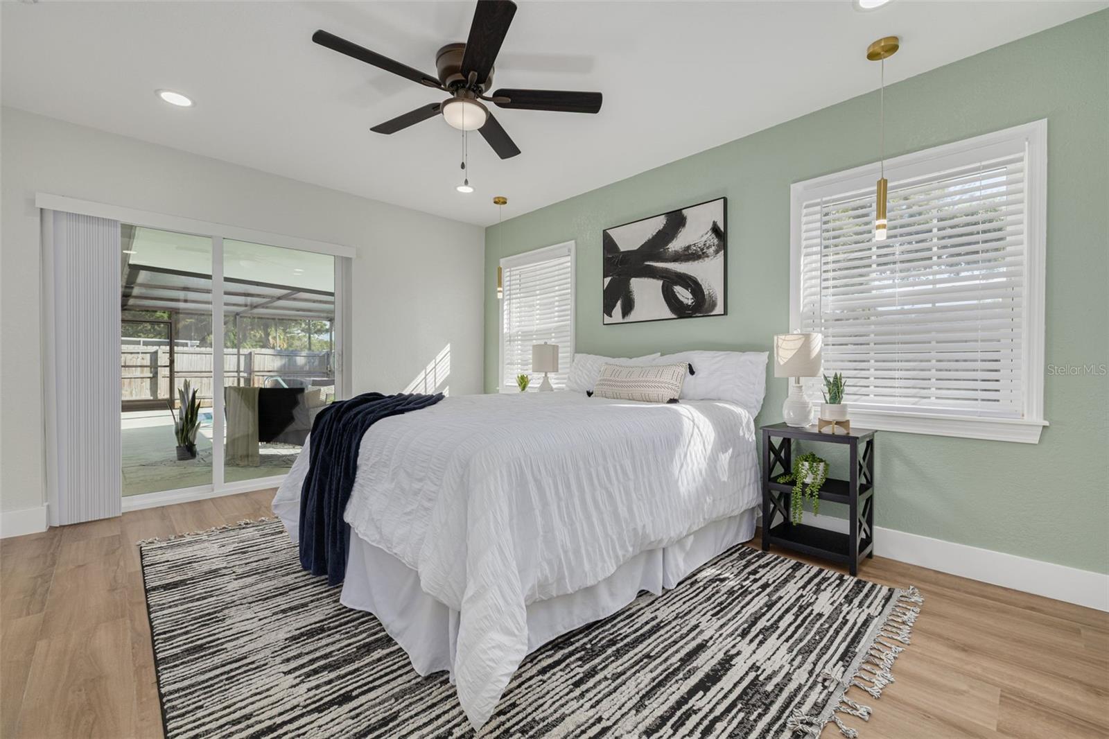 DUNEDIN LAKEWOOD ESTATES 2ND ADD - Residential