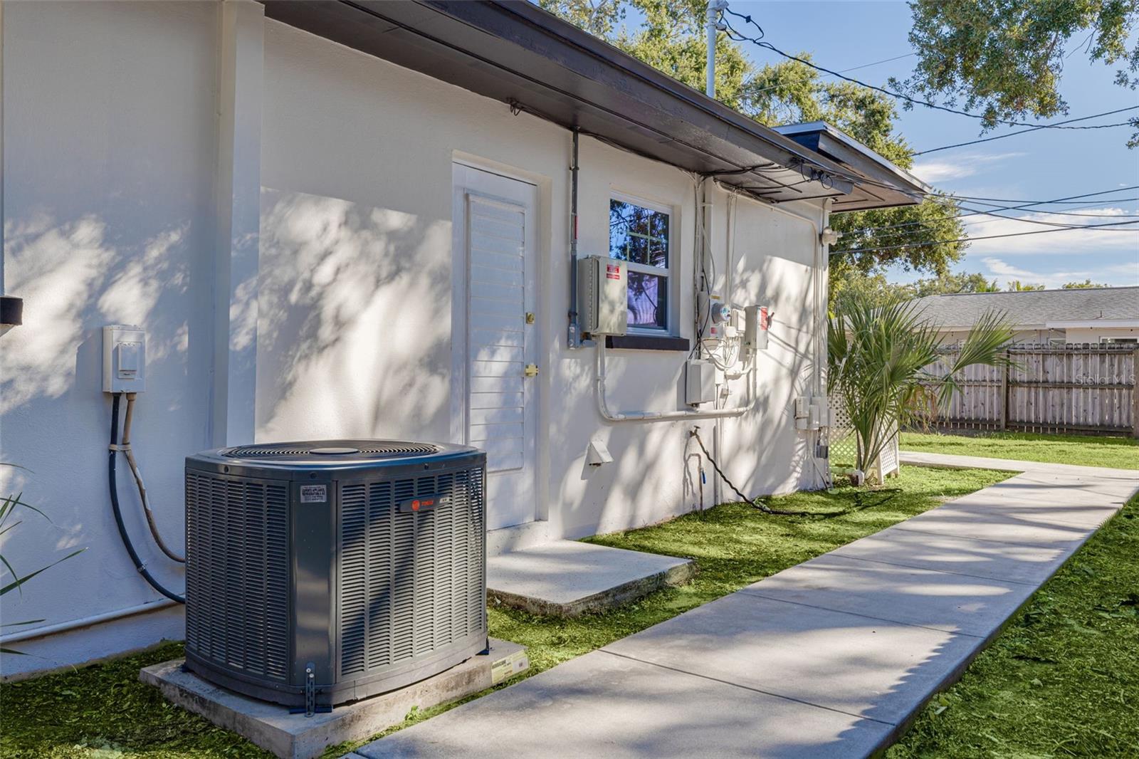 DUNEDIN LAKEWOOD ESTATES 2ND ADD - Residential