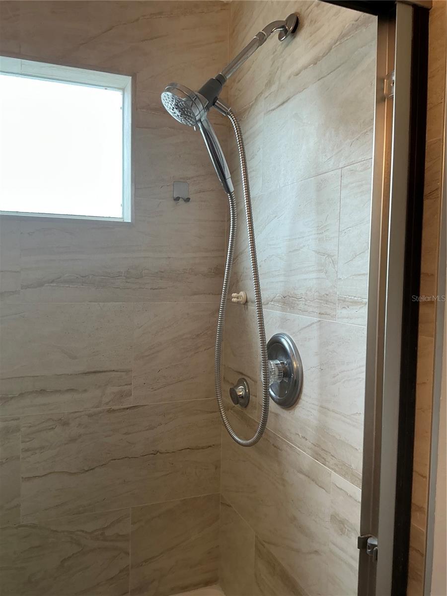 ISLAND WALK PH 01 - Residential