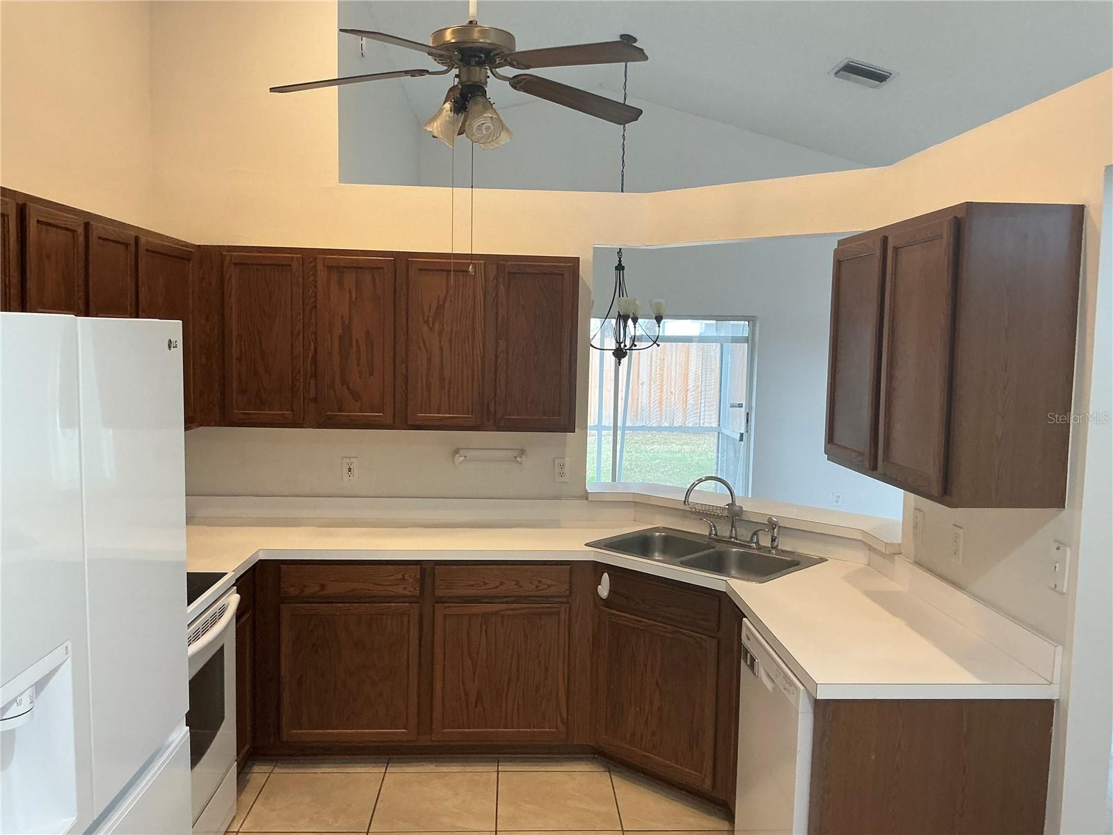 ISLAND WALK PH 01 - Residential