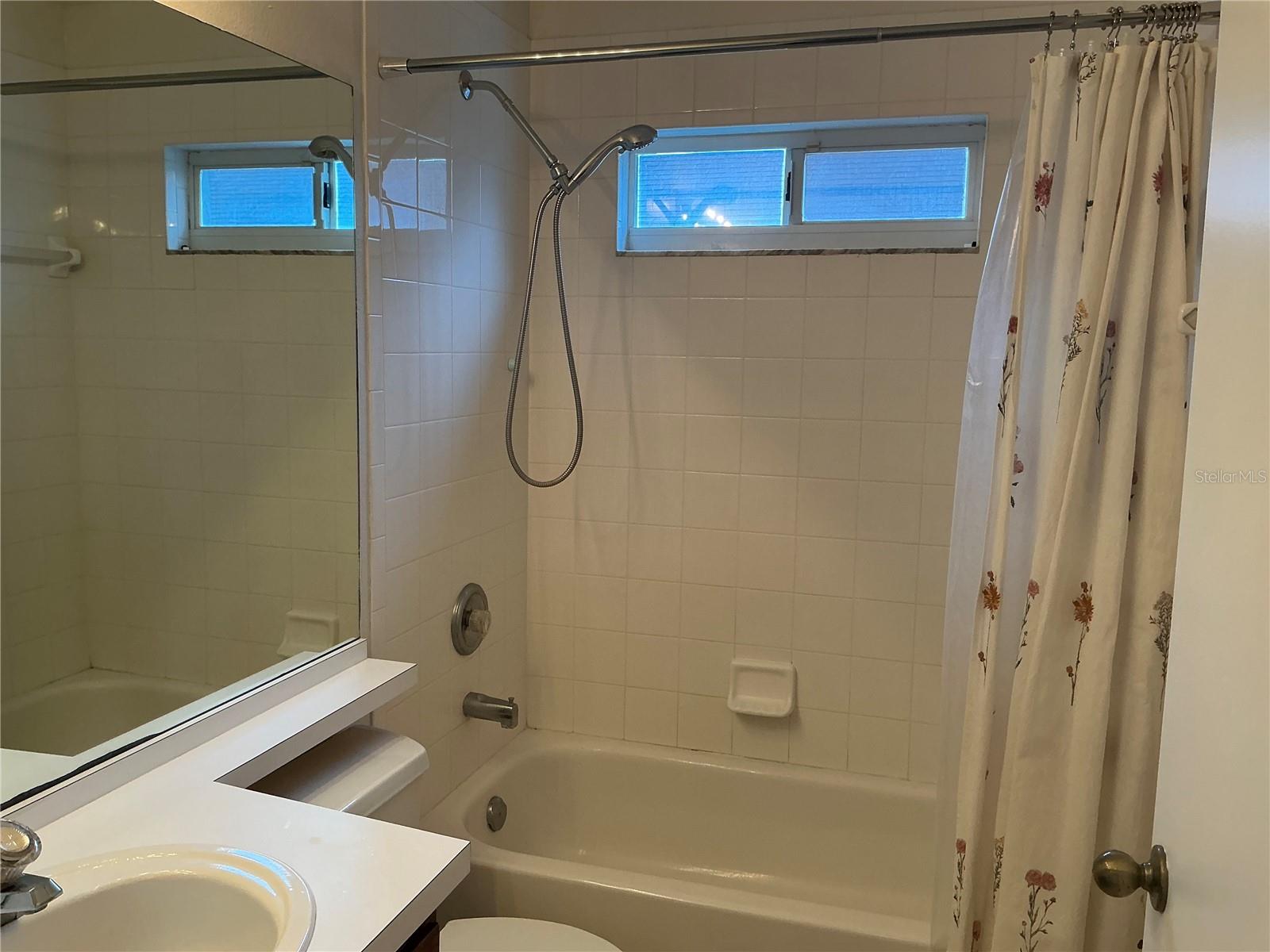 ISLAND WALK PH 01 - Residential