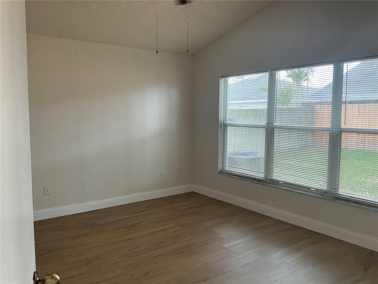 ISLAND WALK PH 01 - Residential