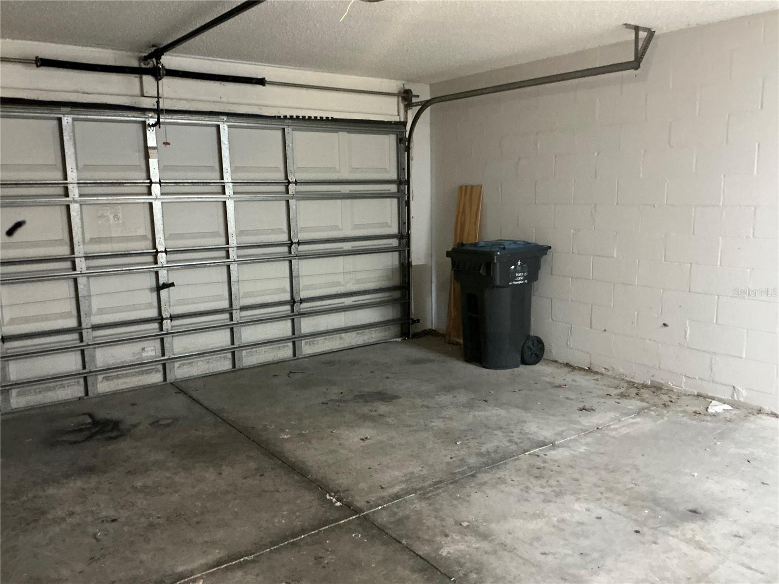 ISLAND WALK PH 01 - Residential