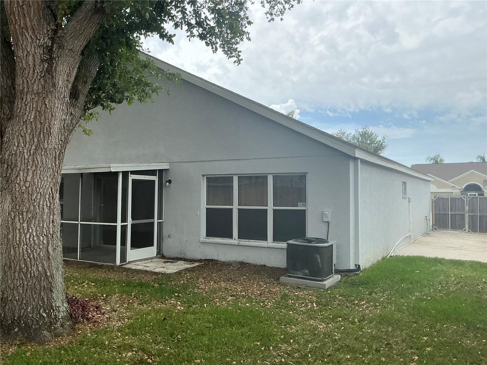 ISLAND WALK PH 01 - Residential