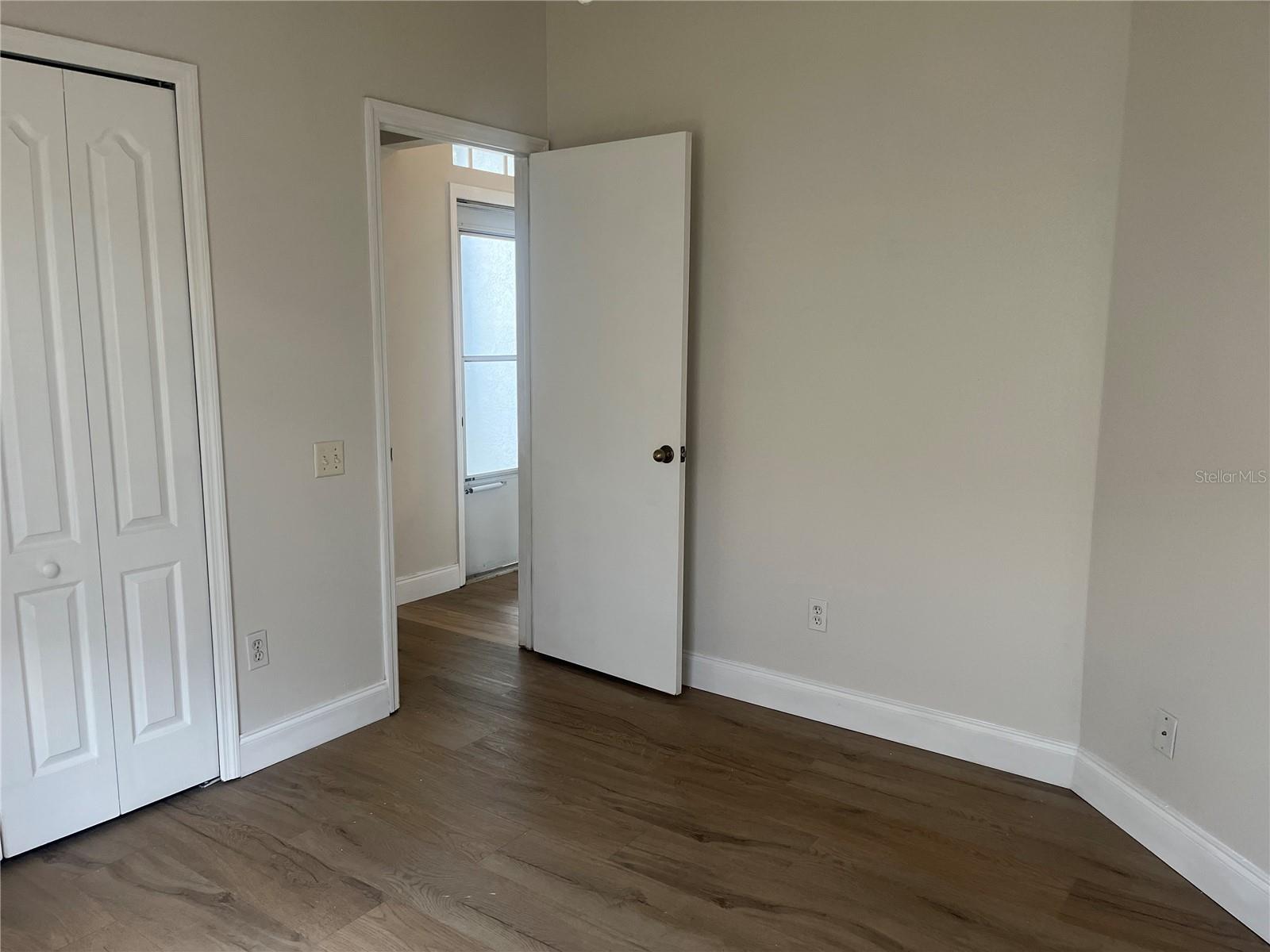 ISLAND WALK PH 01 - Residential