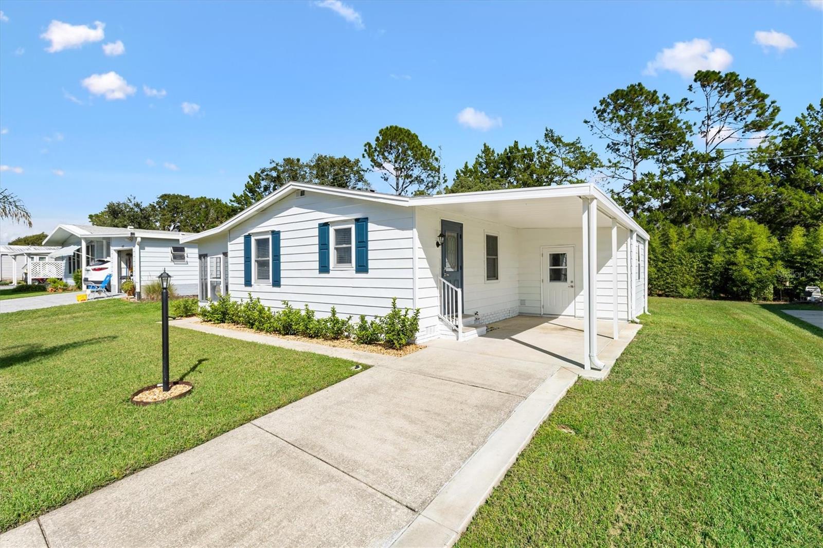 LADY LAKE ORANGE BLOSSOM GARDENS UNIT 10 - Residential