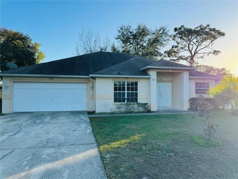 Photo of 424 Cardinal Court, Kissimmee, FL 34759 (MLS # S5145371)