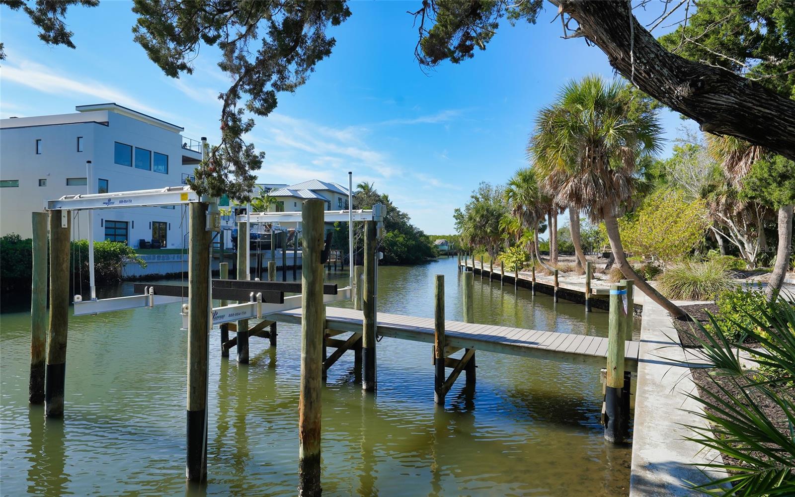 OYSTER BAY LANDINGS - Residential