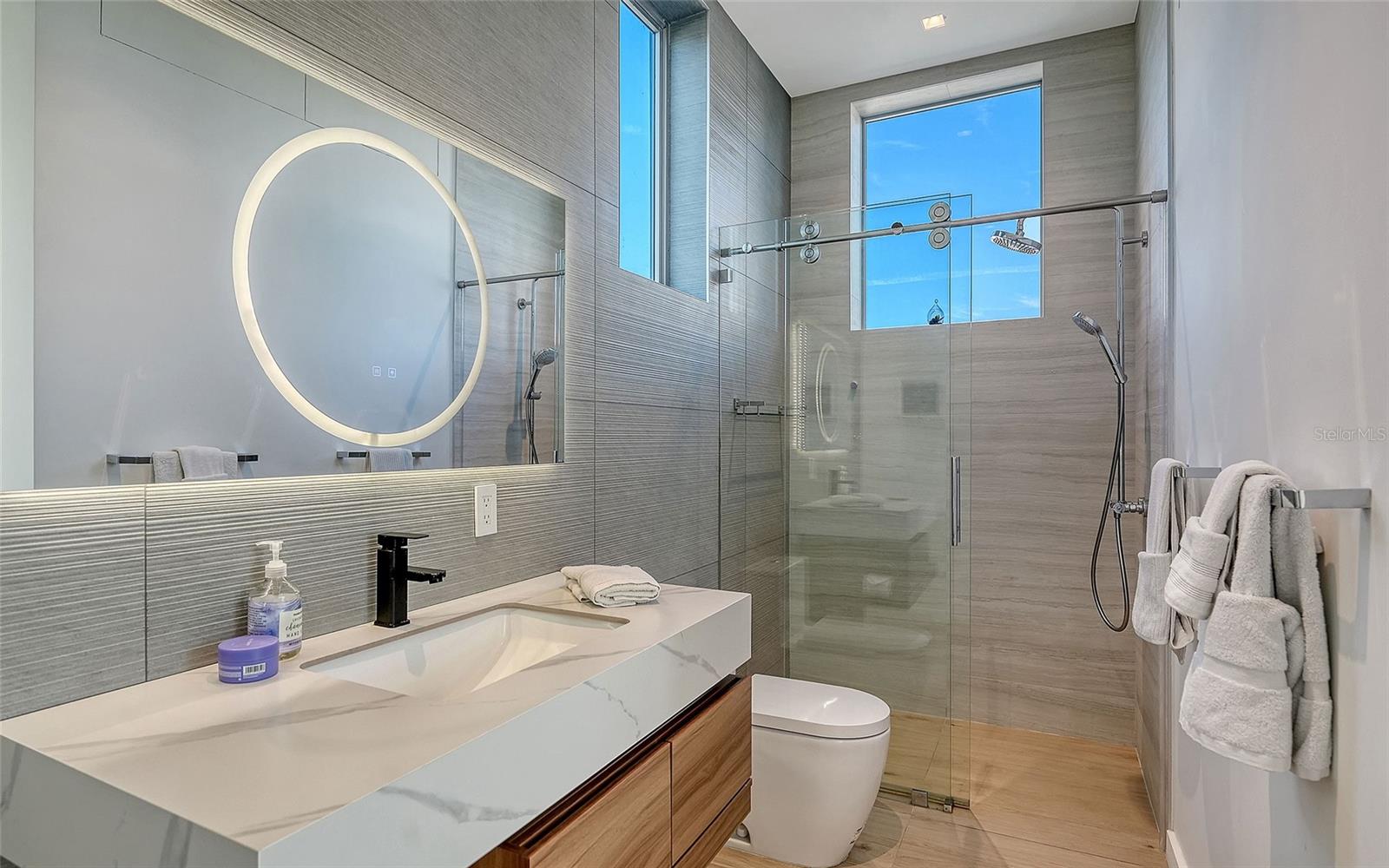 OYSTER BAY LANDINGS - Residential