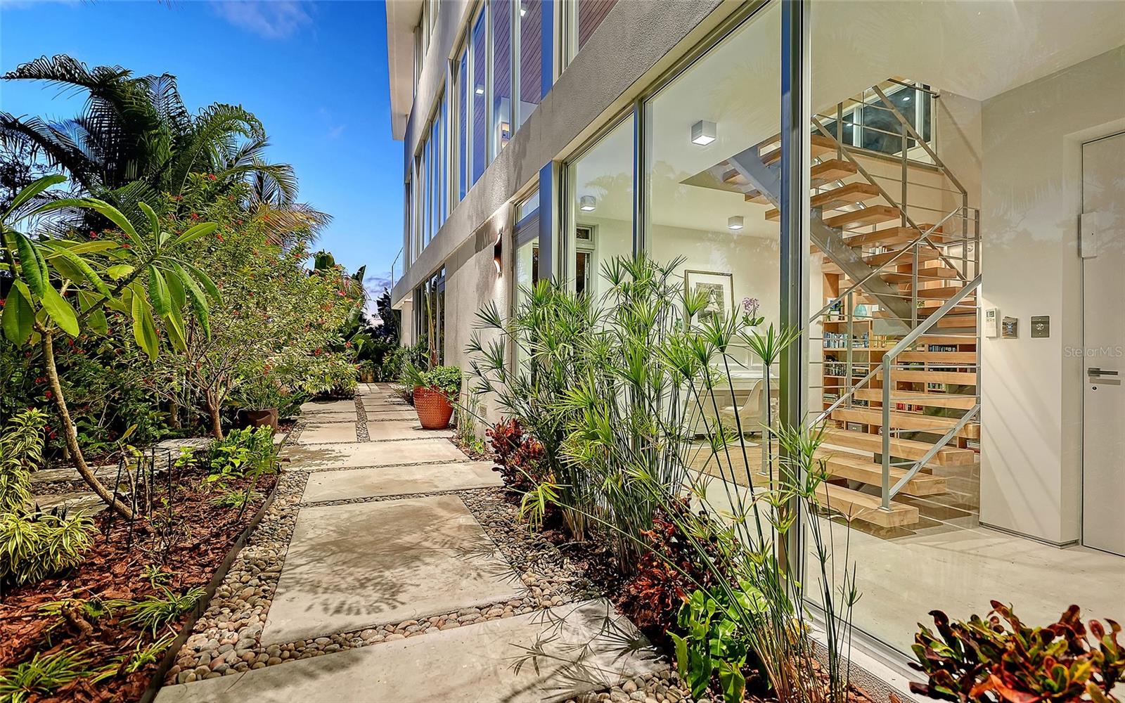 OYSTER BAY LANDINGS - Residential