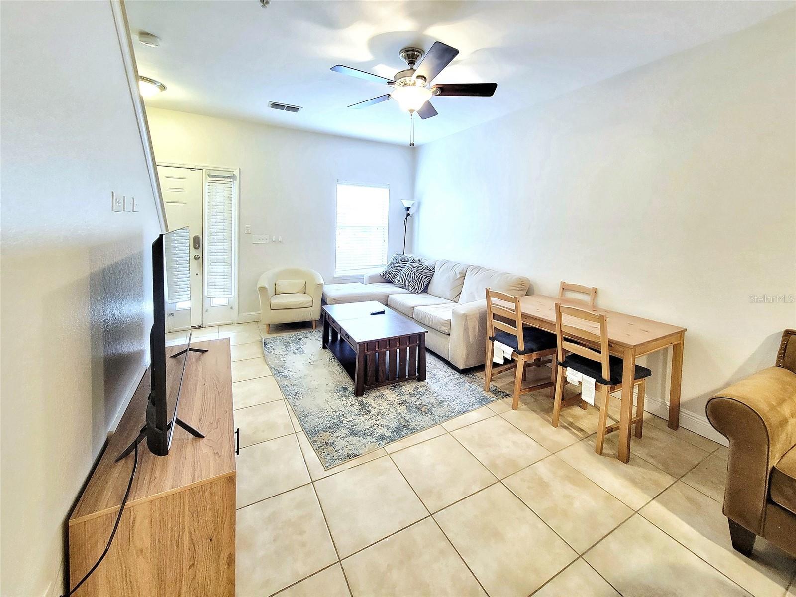 CHASE HOLLOW - Residential