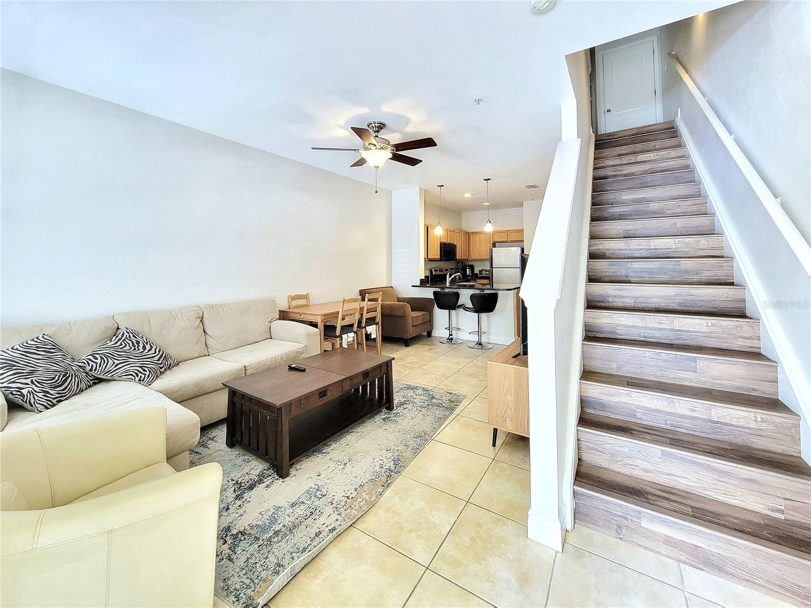 CHASE HOLLOW - Residential