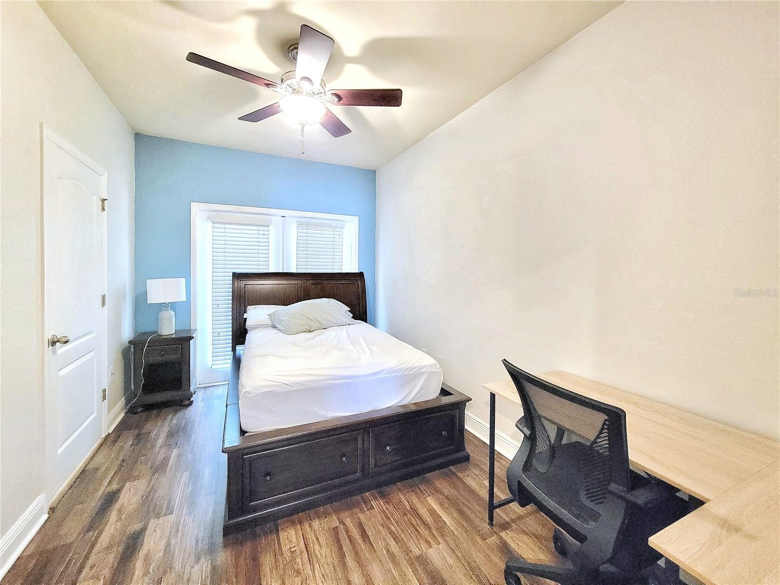 CHASE HOLLOW - Residential