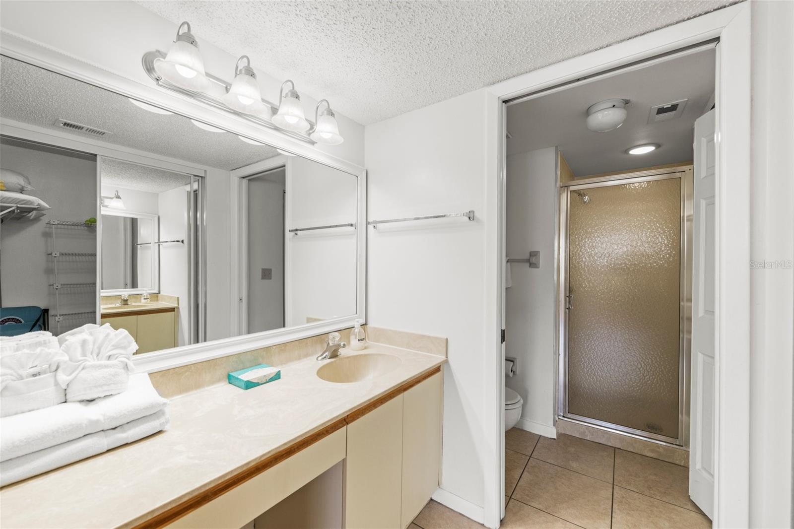 SHOREWALK BATH & TENNIS CLUB 14 - Residential