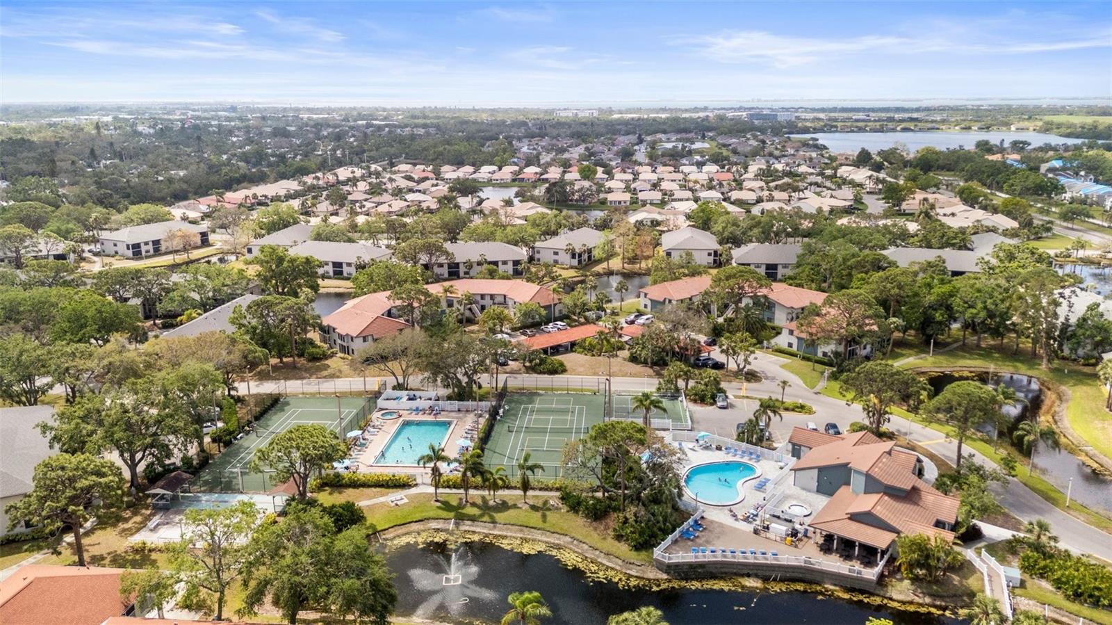 SHOREWALK BATH & TENNIS CLUB 14 - Residential