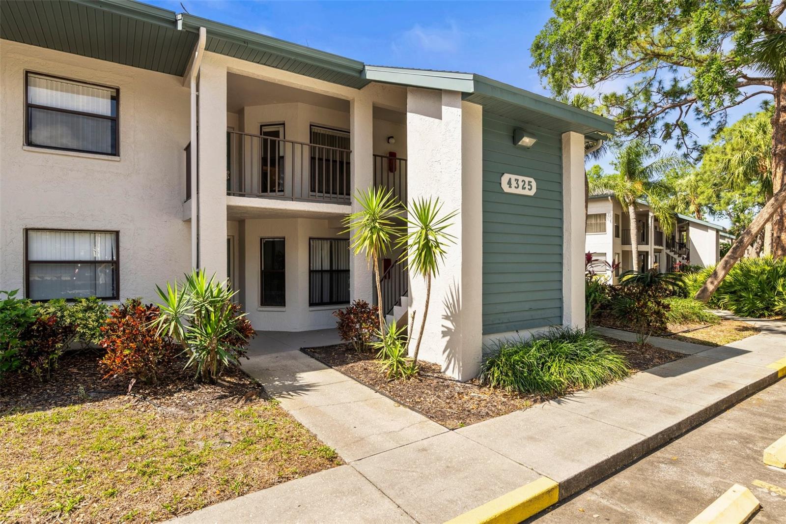 4325 46TH AVENUE W 104, BRADENTON, FL, 34210 1 4325 46TH AVENUE W 104