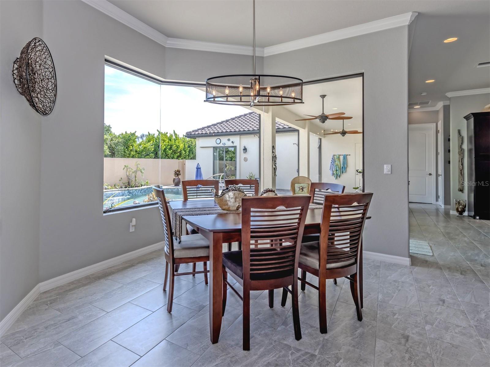 BEACH MANOR - Residential