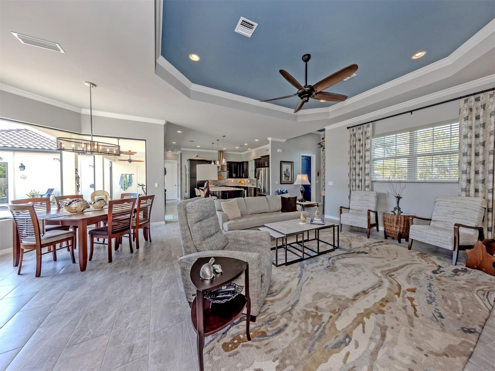 BEACH MANOR - Residential