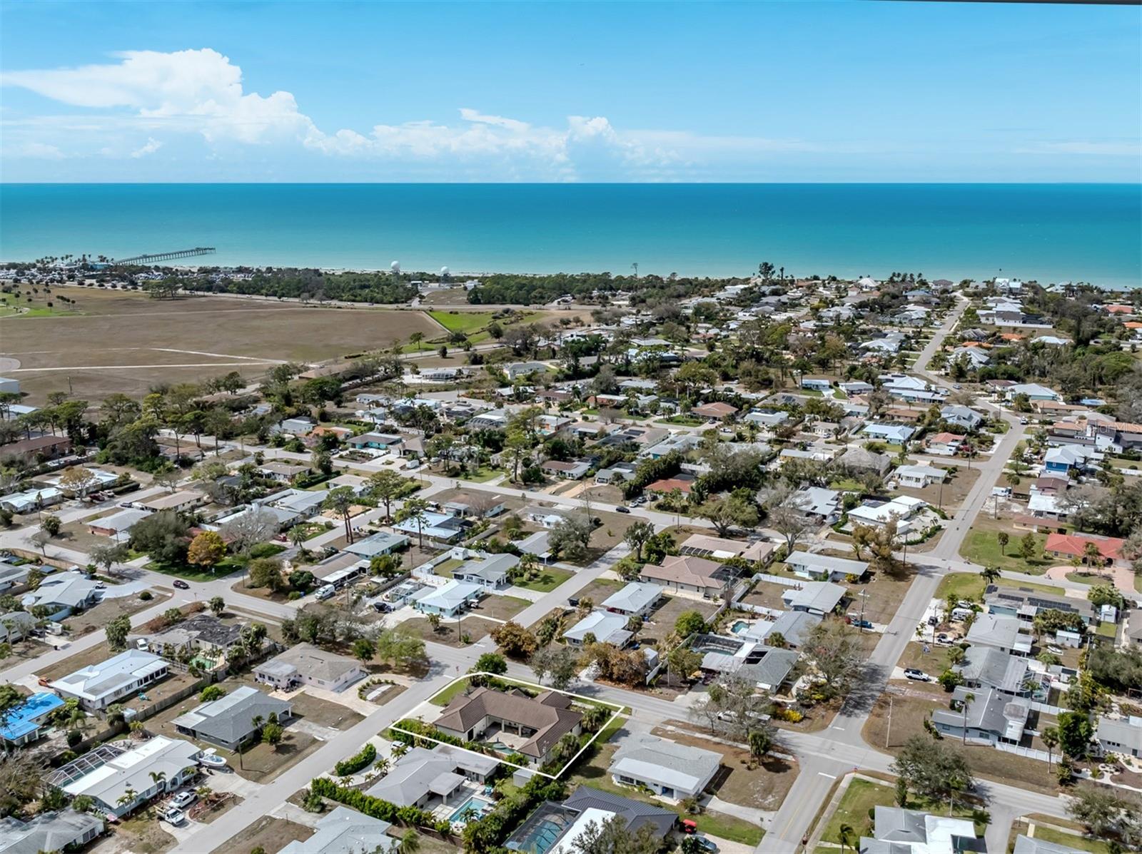 BEACH MANOR - Residential