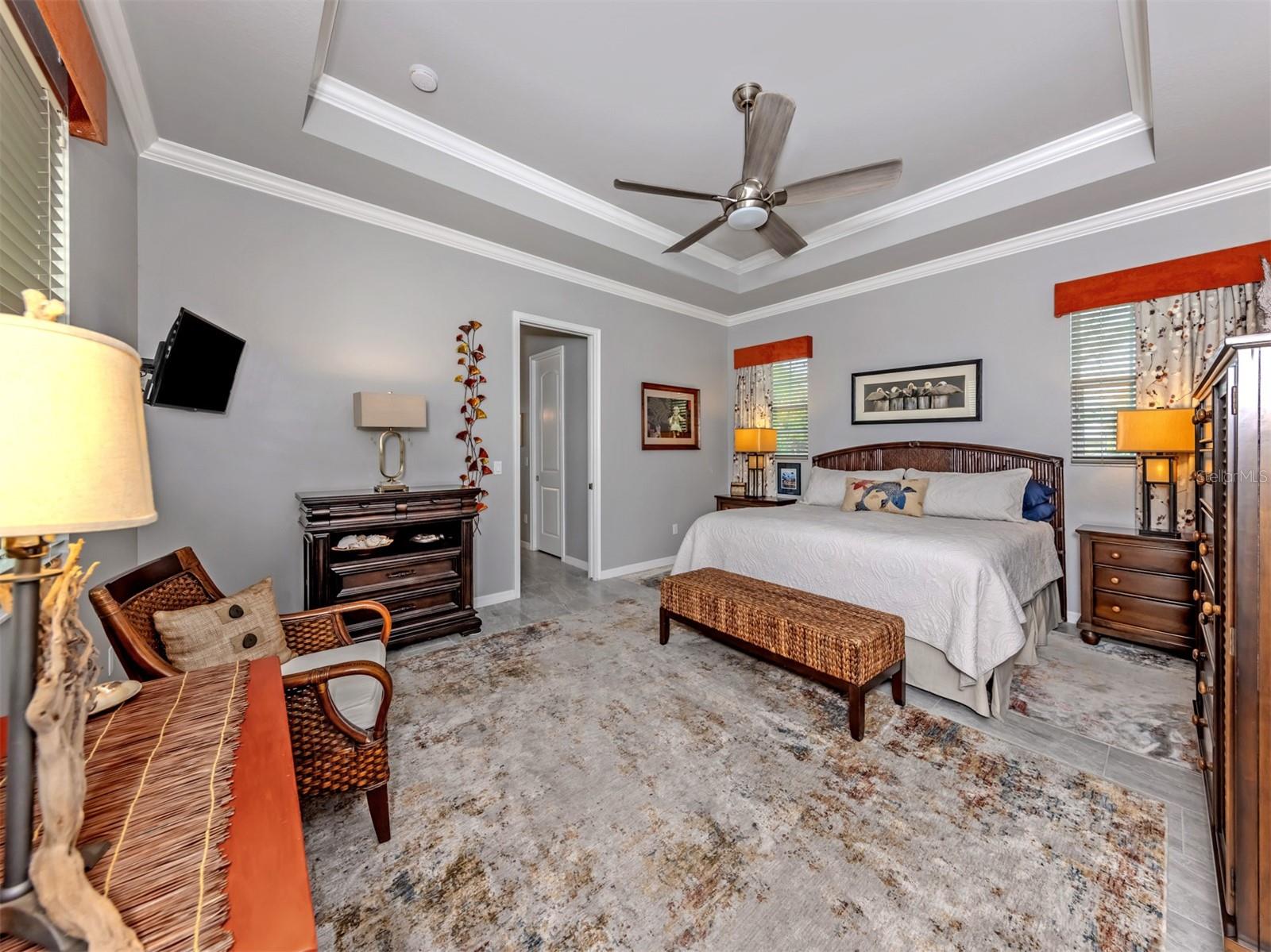 BEACH MANOR - Residential