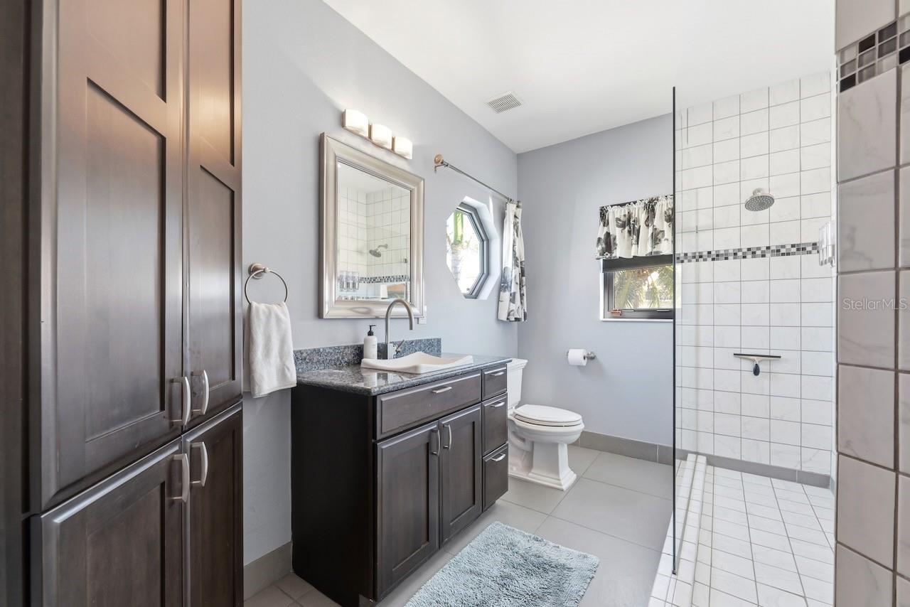 TIERRA VERDE UNIT 1 4TH REP - Residential