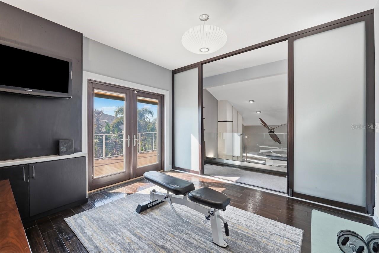 TIERRA VERDE UNIT 1 4TH REP - Residential