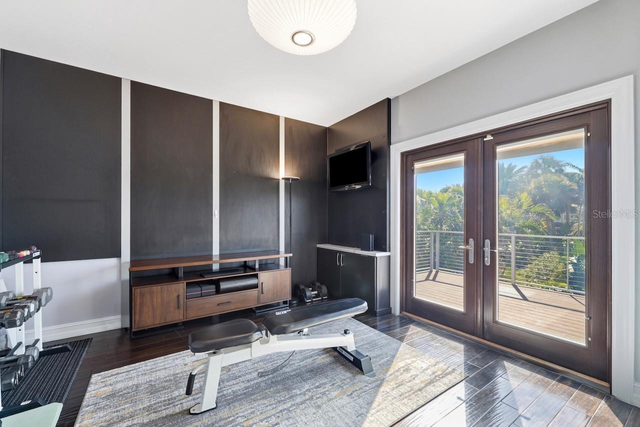 TIERRA VERDE UNIT 1 4TH REP - Residential