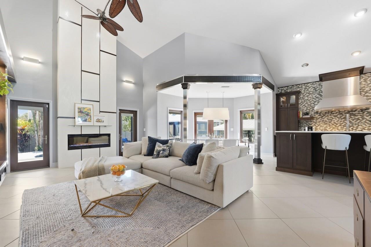 TIERRA VERDE UNIT 1 4TH REP - Residential