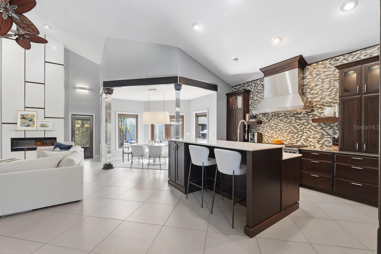 TIERRA VERDE UNIT 1 4TH REP - Residential