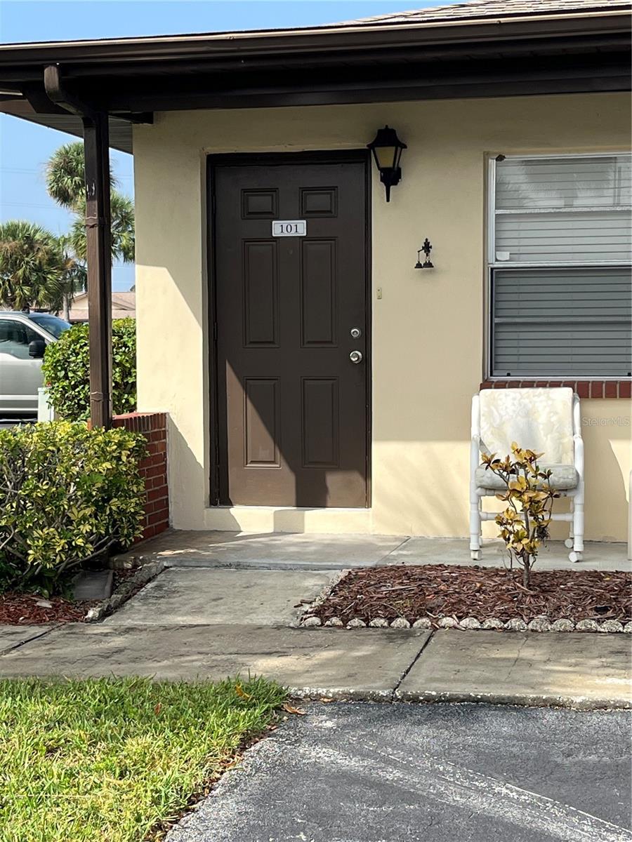 HILL CREST VILLAS - Residential