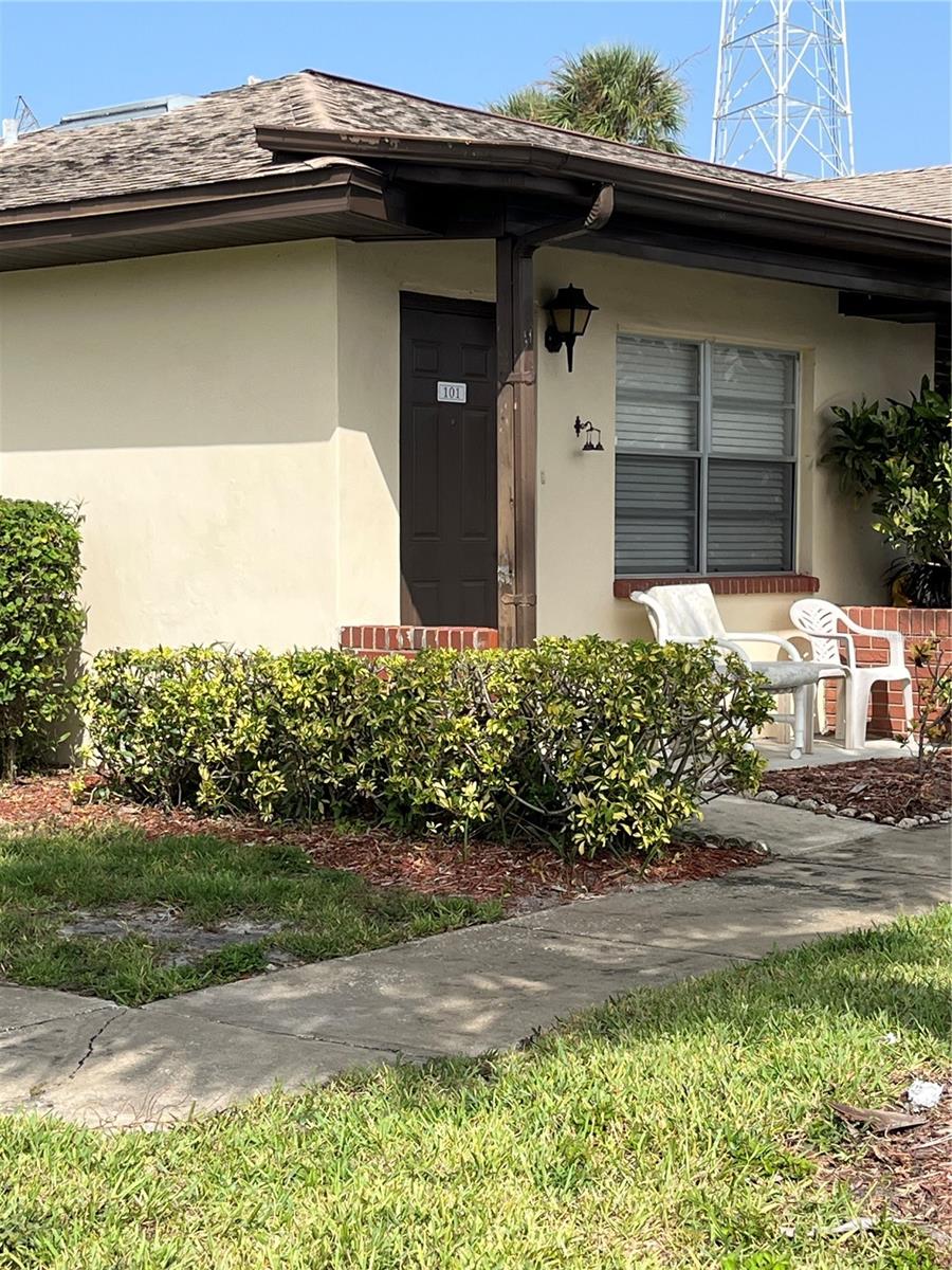 HILL CREST VILLAS - Residential