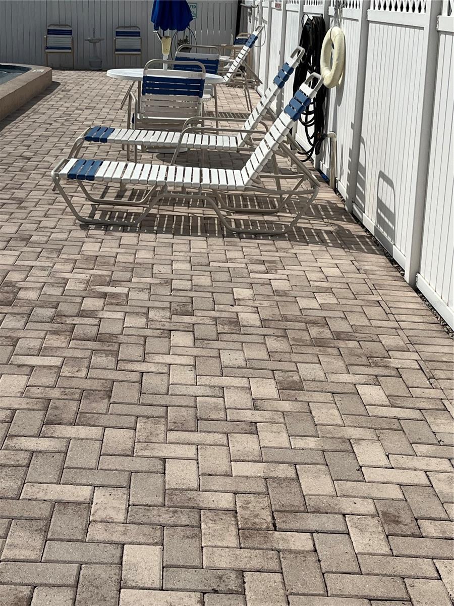 HILL CREST VILLAS - Residential