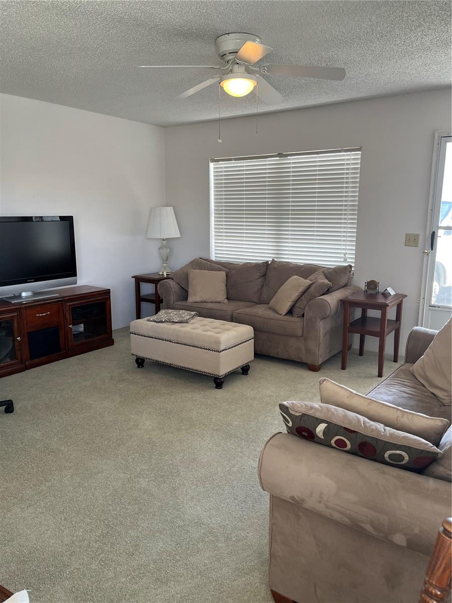 HILL CREST VILLAS - Residential