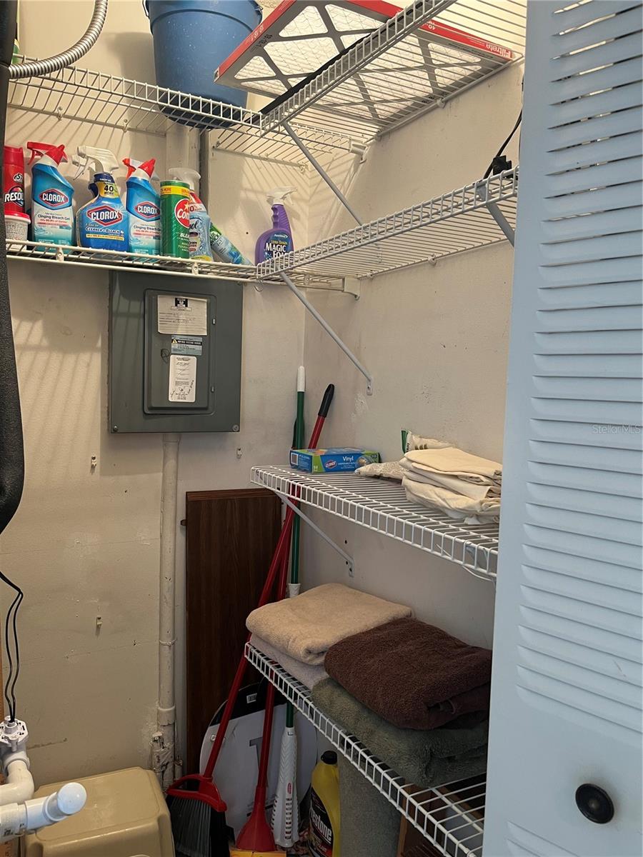 HILL CREST VILLAS - Residential