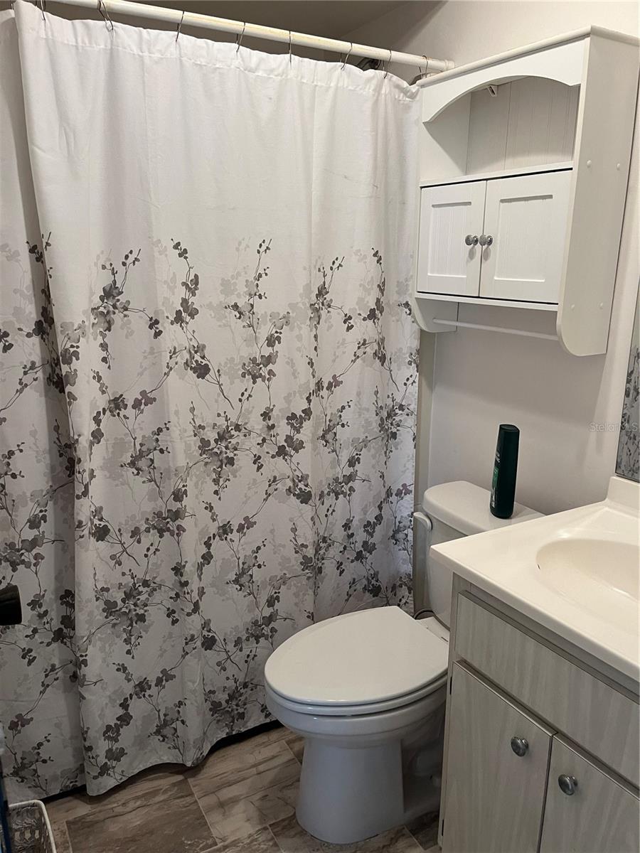 HILL CREST VILLAS - Residential