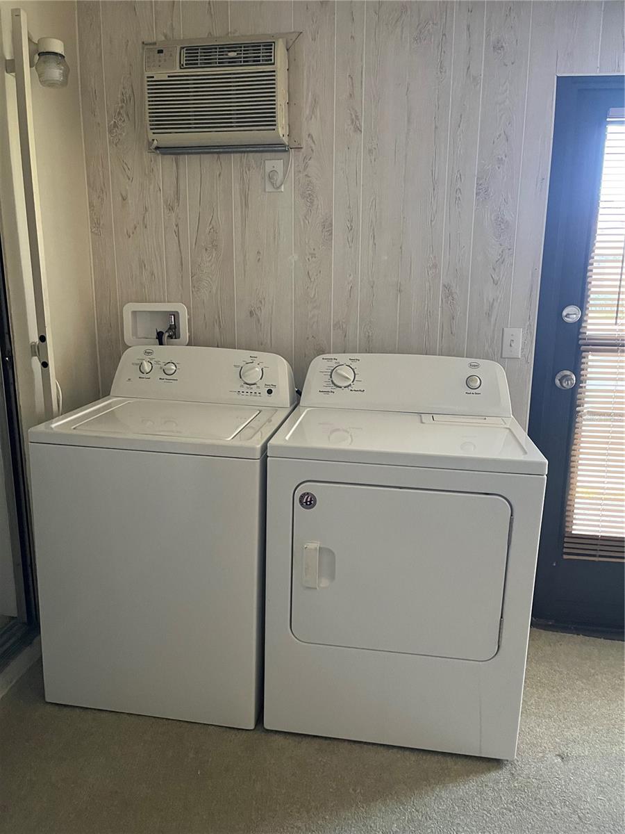 HILL CREST VILLAS - Residential