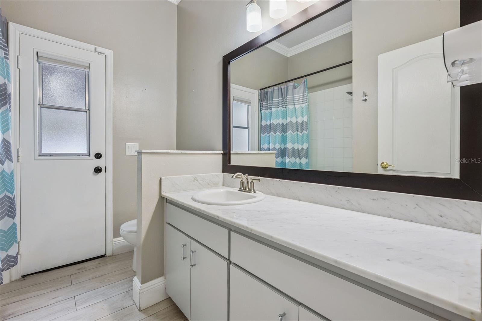 BAY VISTA ESTATES - Residential