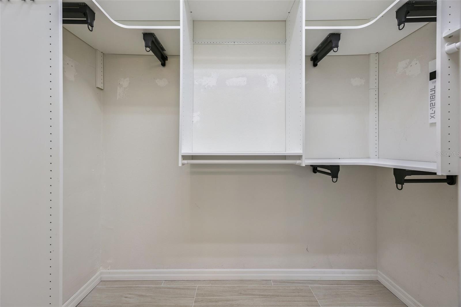 BAY VISTA ESTATES - Residential