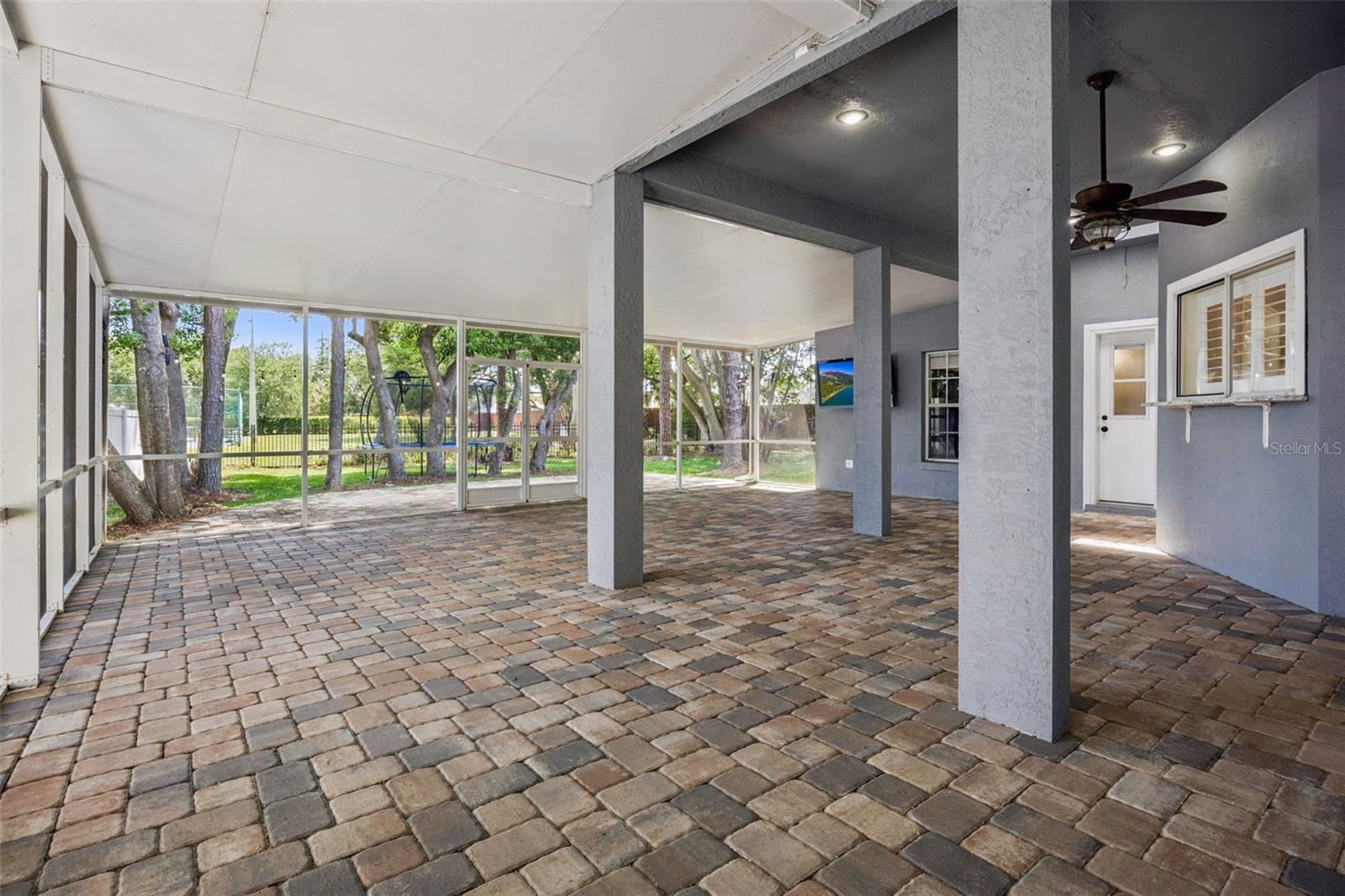 BAY VISTA ESTATES - Residential