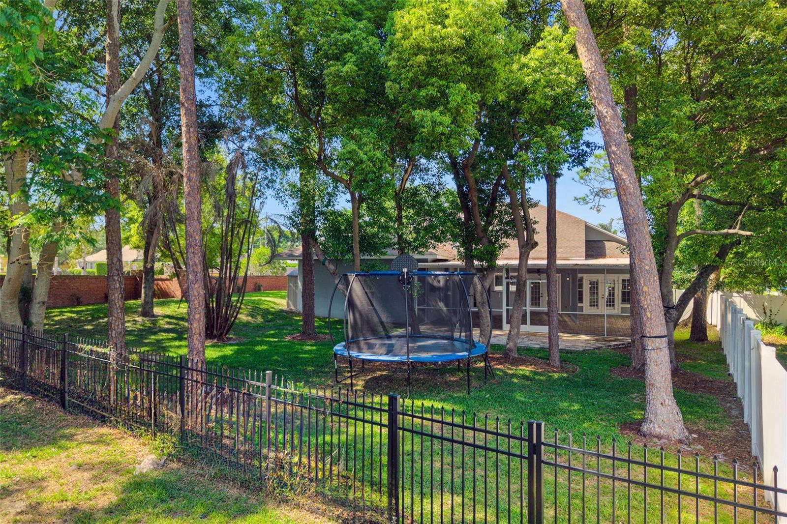 BAY VISTA ESTATES - Residential