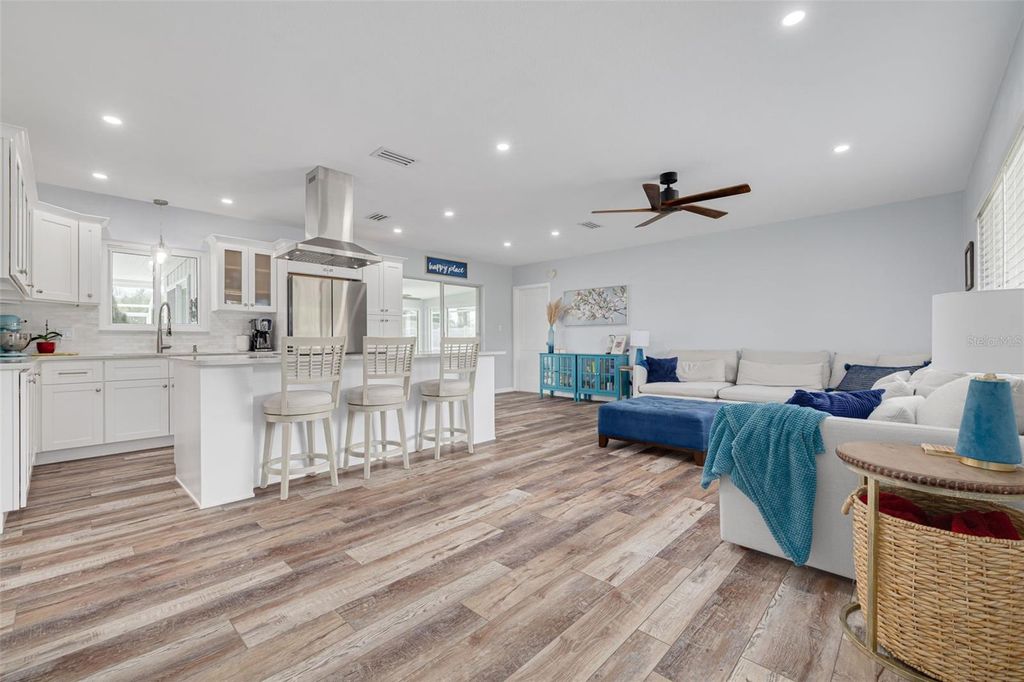 Photo of 11352 61st Avenue, Seminole, FL 33772 (MLS # TB8432447)
