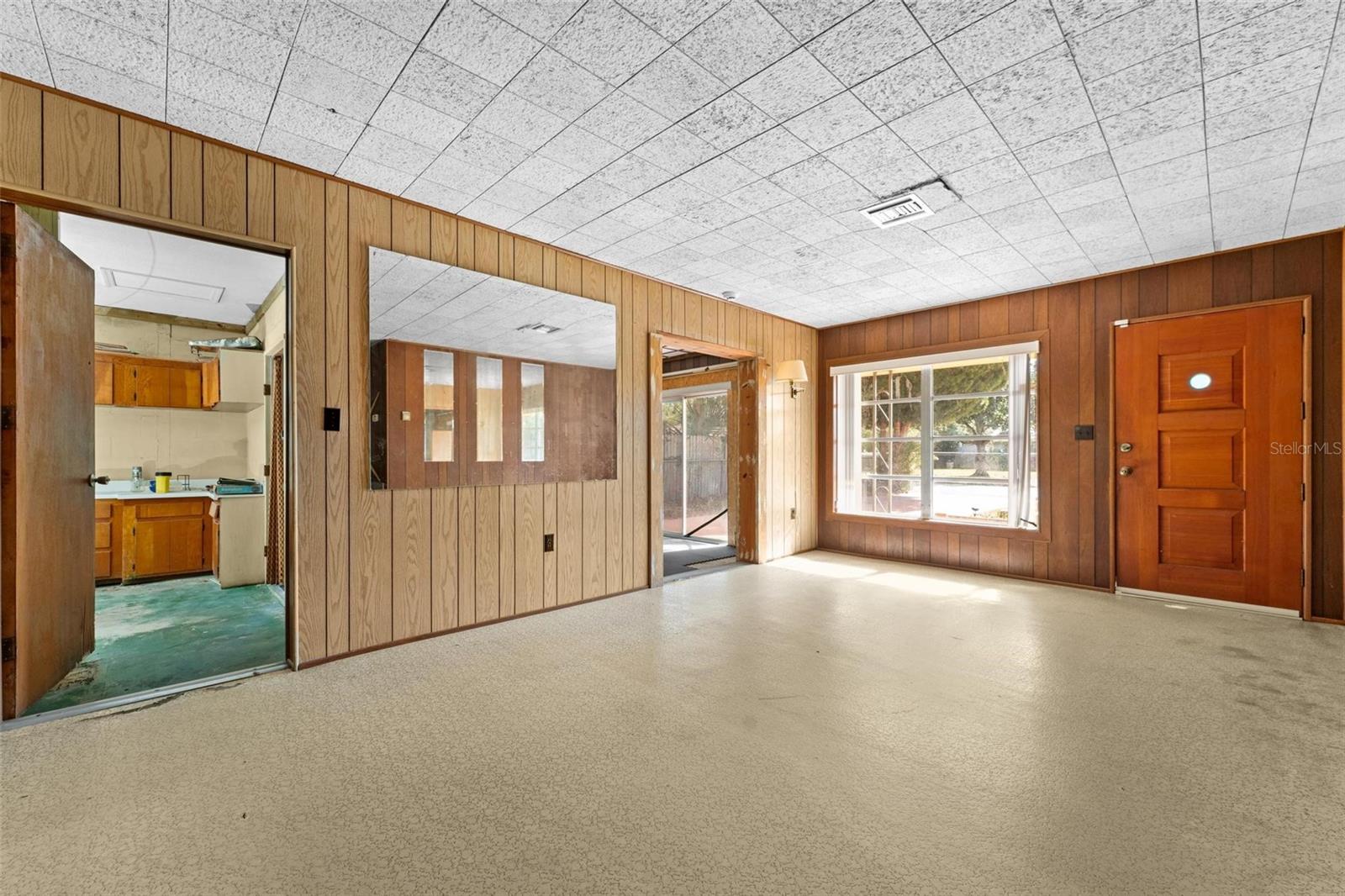 BASSVILLE PARK - Residential