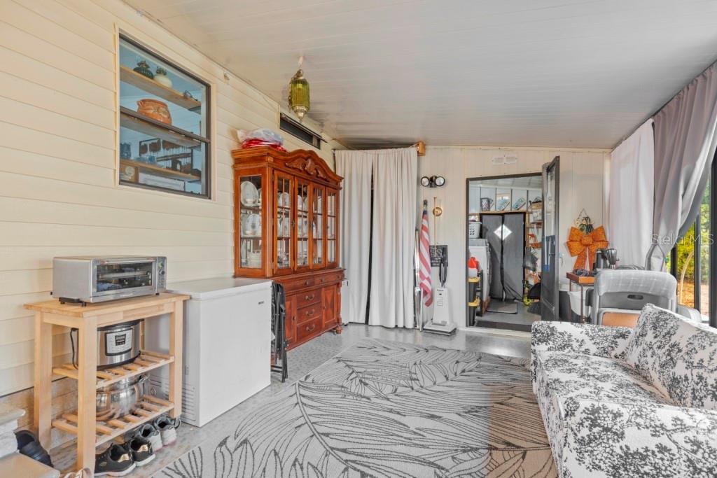 COLONY HILLS COMMUNITY - Residential