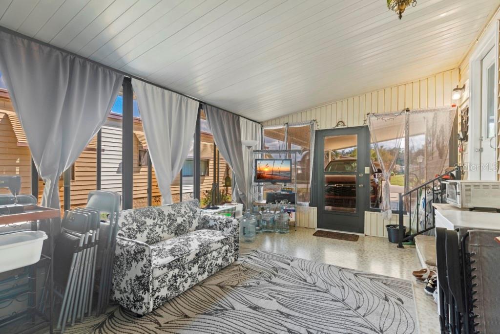 COLONY HILLS COMMUNITY - Residential