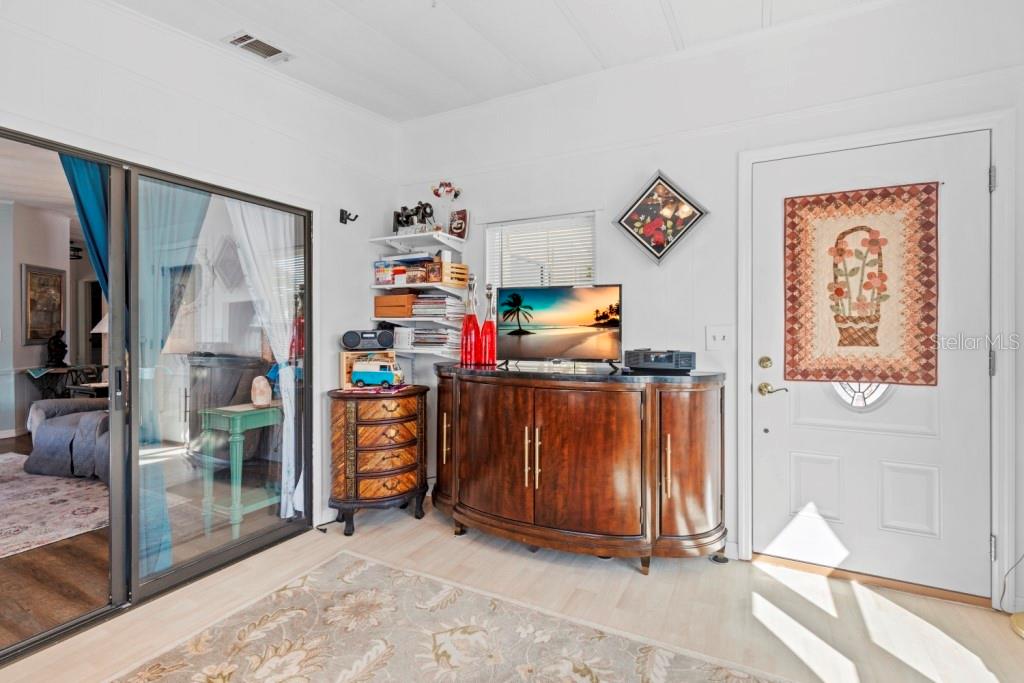 COLONY HILLS COMMUNITY - Residential