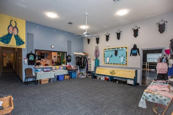 ACREAGE & UNREC - Commercial Sale