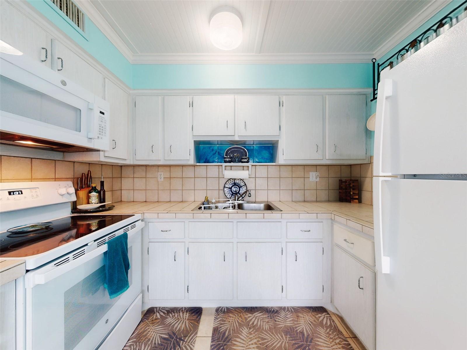 335 N CAUSEWAY E50
