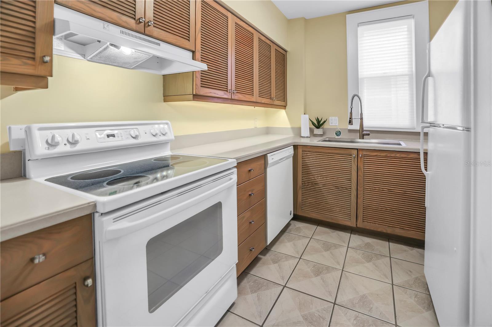 1221 N PALM AVENUE 303