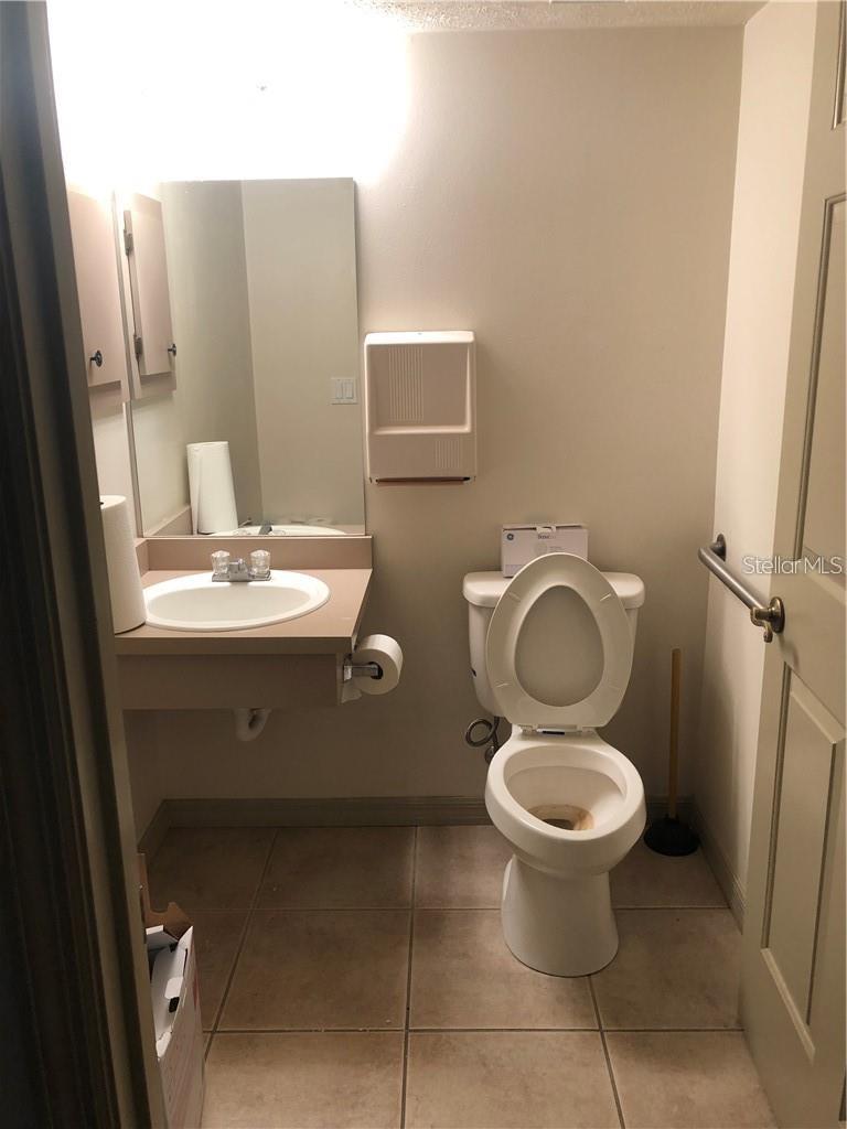 INDIAN TRAILS - Commercial Lease