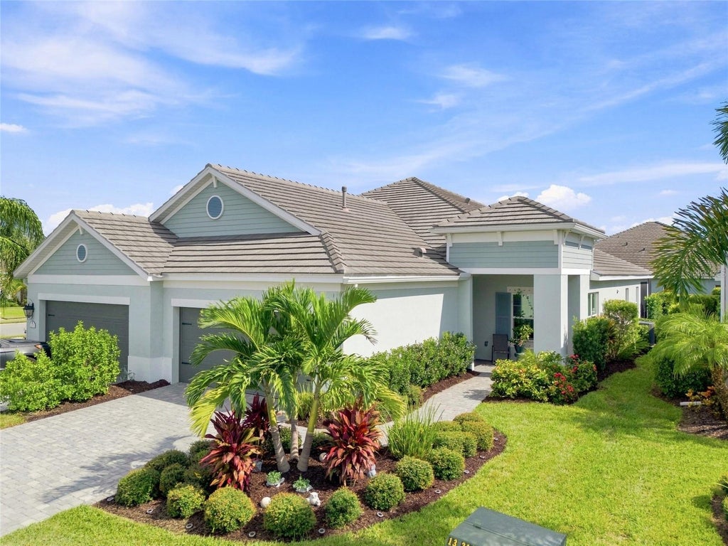 Photo of 12736 Seasong Ter, Lakewood Ranch, FL 34211 (MLS # A4706989)